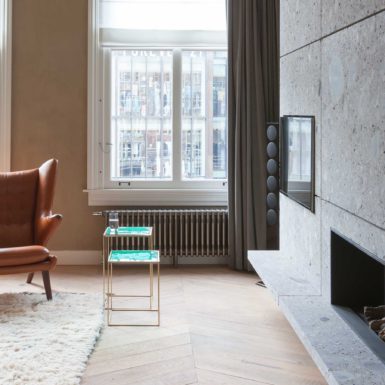 Deze twee Rokin Appartementen zijn ontworpen door interieurontwerper Cris van Amsterdam.