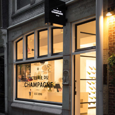 L'atelier Du Champagne is ontworpen door interieurontwerper Cris Van Amsterdam.
